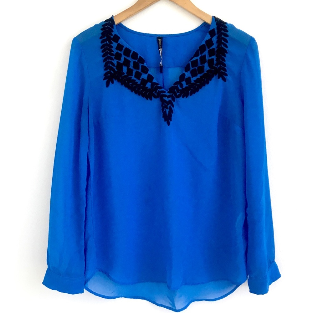 Plenty by Tracy Reese blue embroidered top